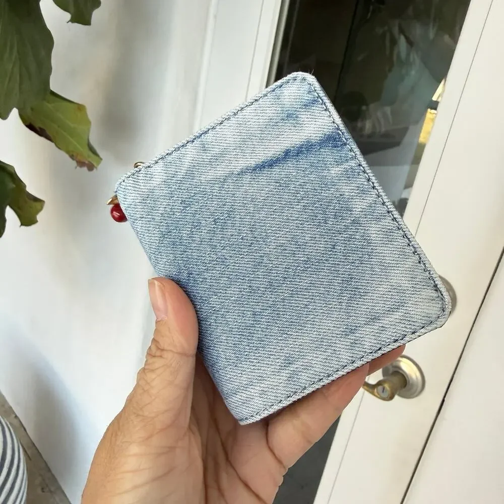 NWT Coach Snap Wallet In Loved Denim With Charm CEC35 denim/Gold/Light Indigo - Picture 3 of 5